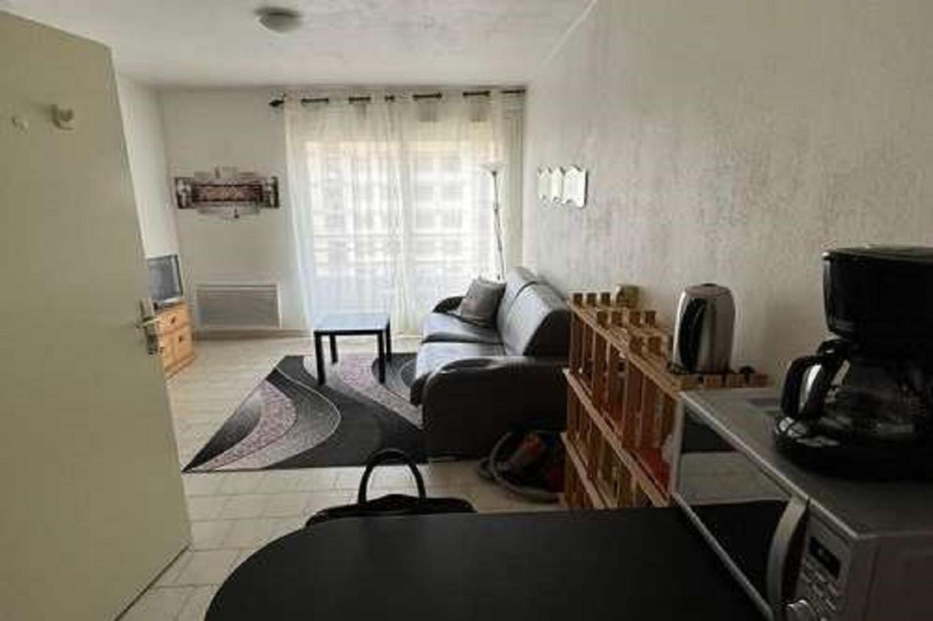 Beau studio , ensoleillé, Wifi, etage 5 ascenceur Marselha Exterior foto