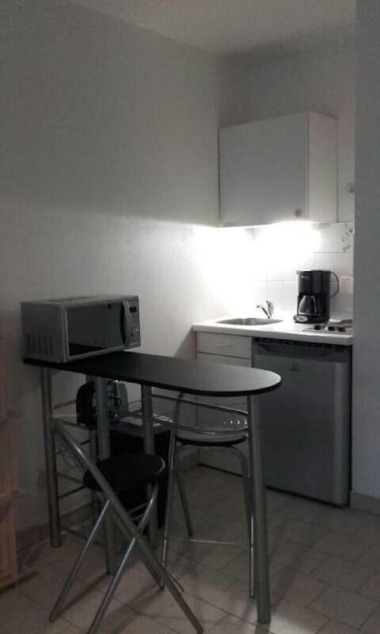 Beau studio , ensoleillé, Wifi, etage 5 ascenceur Marselha Exterior foto